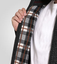 Load image into Gallery viewer, Dereham Knitted Black Zip Through