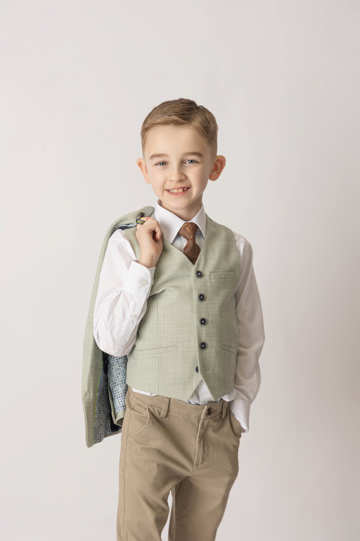 Mercer Sage Boy's suit with sand chino