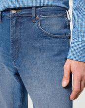 Load image into Gallery viewer, Wrangler Horizon Bootcut Prairie Blue