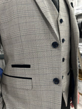 Load image into Gallery viewer, Hugo Grey 3 Piece Suit With Black Trousers