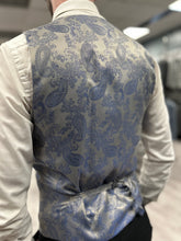 Load image into Gallery viewer, Hugo Grey 3 Piece Suit With Black Trousers