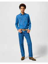 Load image into Gallery viewer, Wrangler Cowboy Cut Bootcut Stonewash