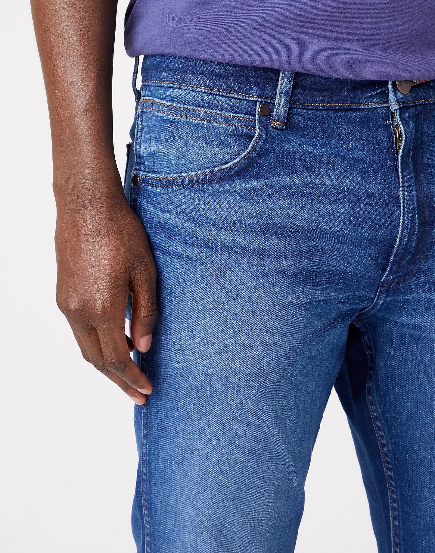Wrangler Texas Medium Stretch in Heart Breaker