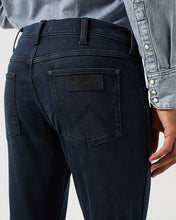 Load image into Gallery viewer, Wrangler Greensboro Cloudy Skies