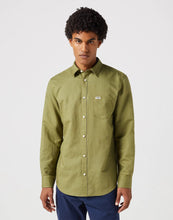 Load image into Gallery viewer, Wrangler long sleeve 1 pocket Capulet olive shirt