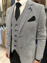 Load image into Gallery viewer, Arriga Grey 3 Piece Suit With Black Trousers
