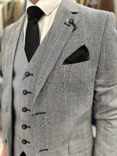 Load image into Gallery viewer, Arriga Grey 3 Piece Suit With Black Trousers
