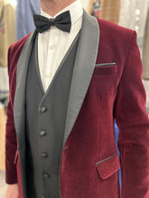 Load image into Gallery viewer, Wine velvet tuxedo suit with black trouser and waistcoat for hire
