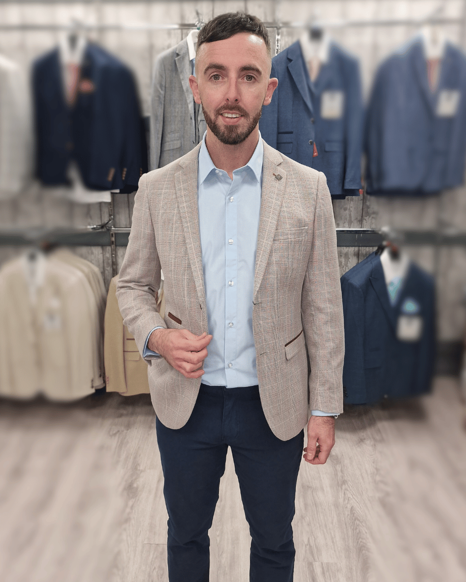 Leo Beige Jacket with Navy Chino