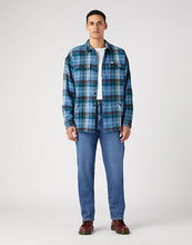 Load image into Gallery viewer, Wrangler Overshirt in Captains Blue
