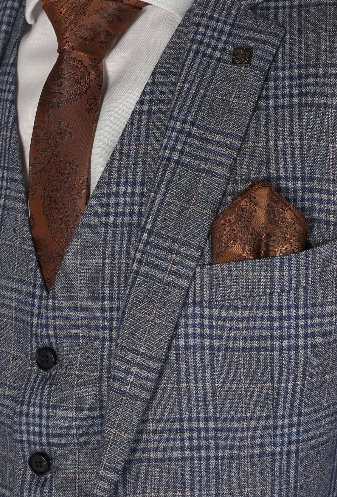 Viktor 3 Piece suit for hire