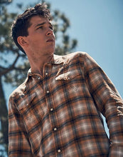 Load image into Gallery viewer, Wrangler Western Golden Shirt
