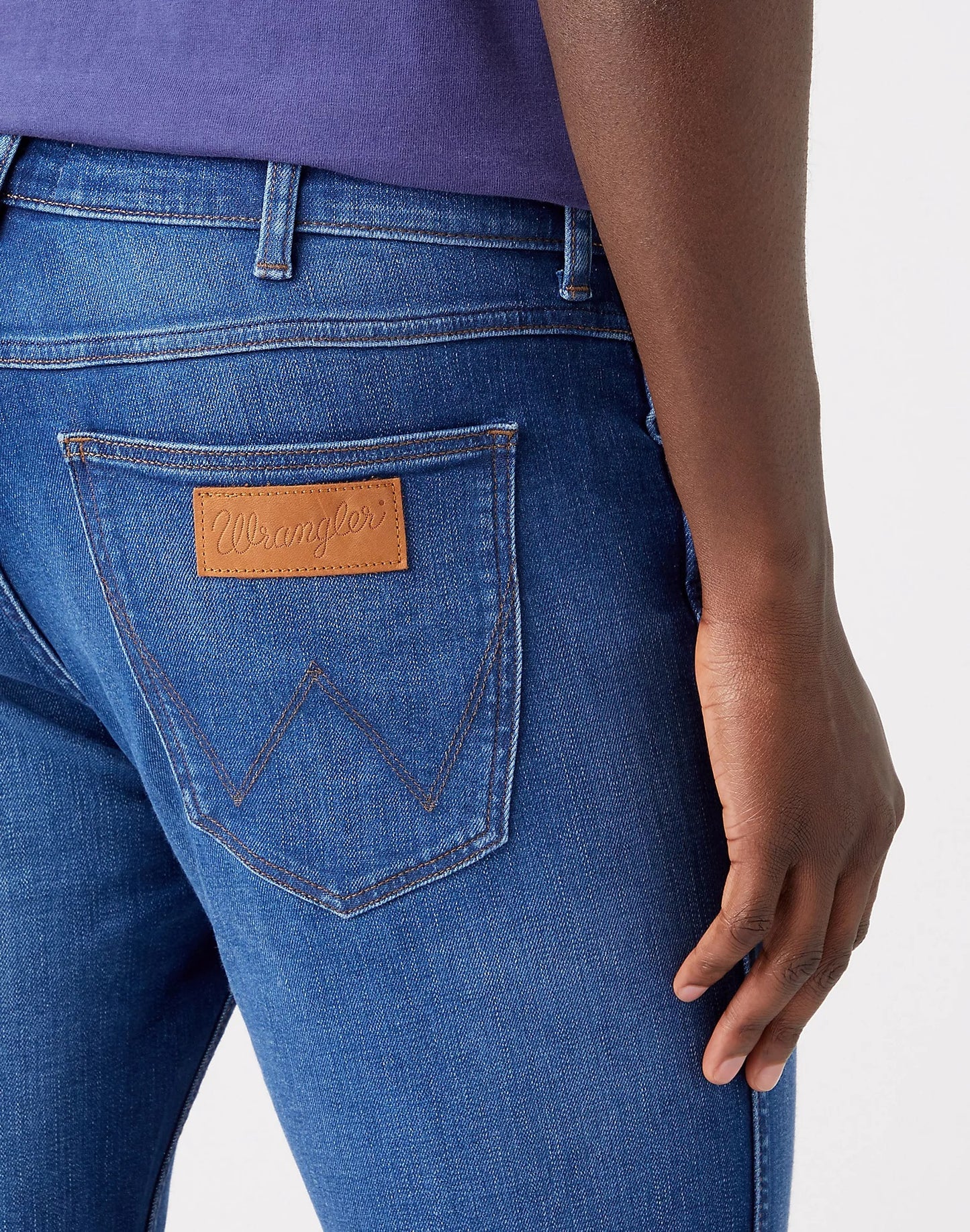 Wrangler Texas Medium Stretch in Heart Breaker