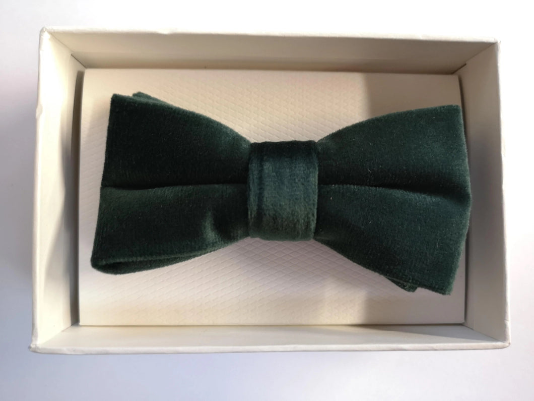 Velvet green bow