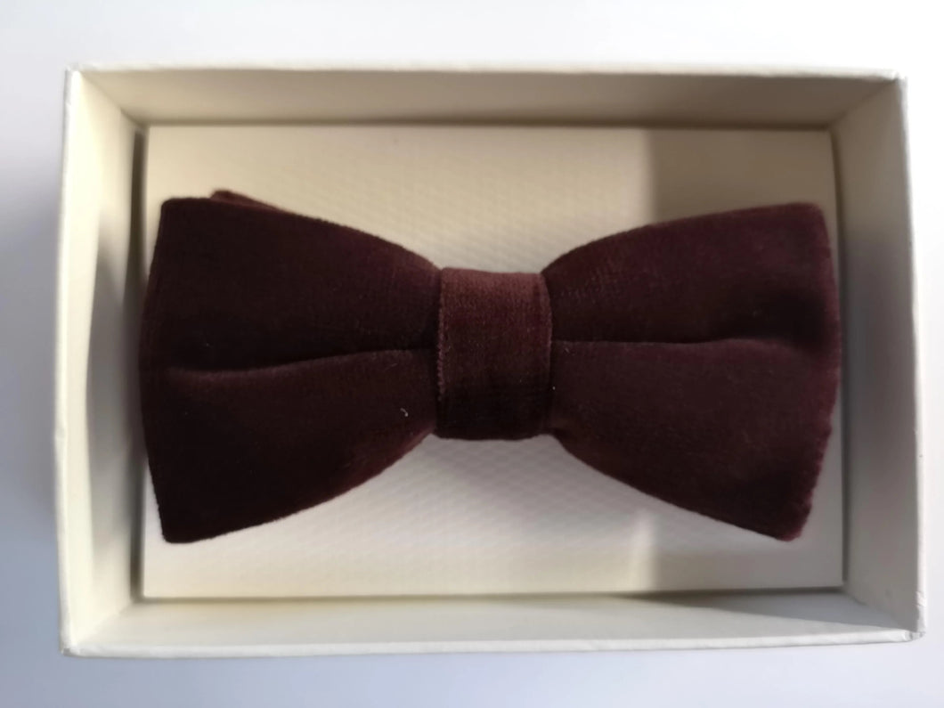 Velvet wine bow