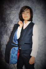Load image into Gallery viewer, Boy&#39;s Navy 3 Piece Suit
