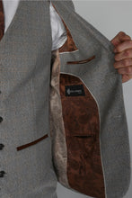 Load image into Gallery viewer, Ralph Cream 3 Piece Suit
