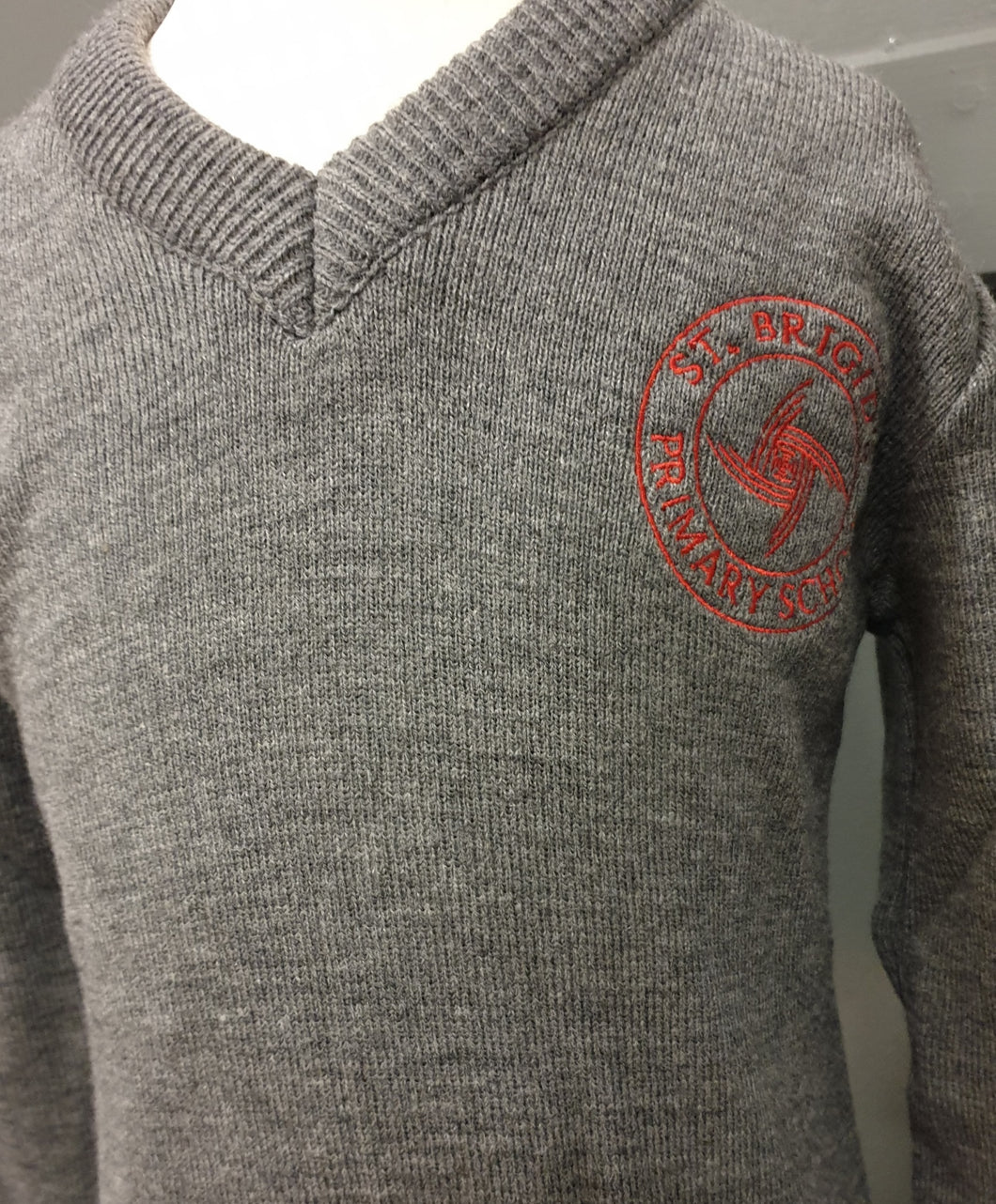 St Brigid's (Carnhill) PS Deerpark knitted grey V-neck jumper - MJ's Menswear Derry